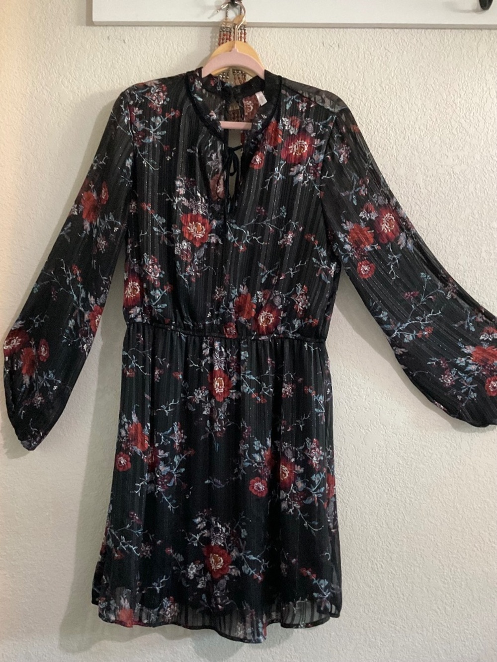 Dark floral,velvet, trimmed Tye,bell sleeves,wispy,flowy, witchy, ethereal XL